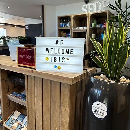 Ibis Wellingborough Hotel Bagian luar foto