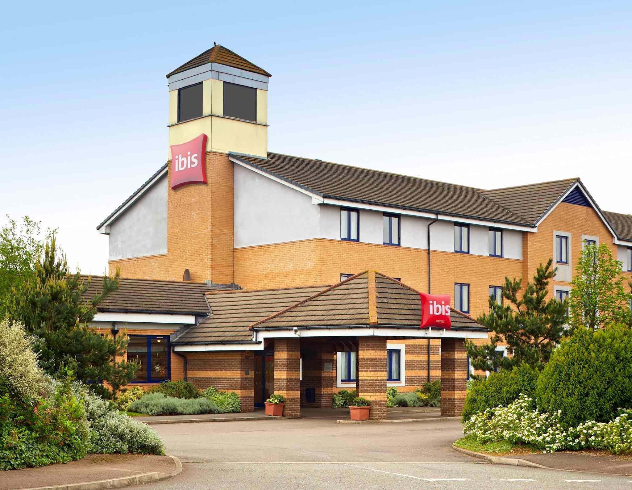 Ibis Wellingborough Hotel Bagian luar foto