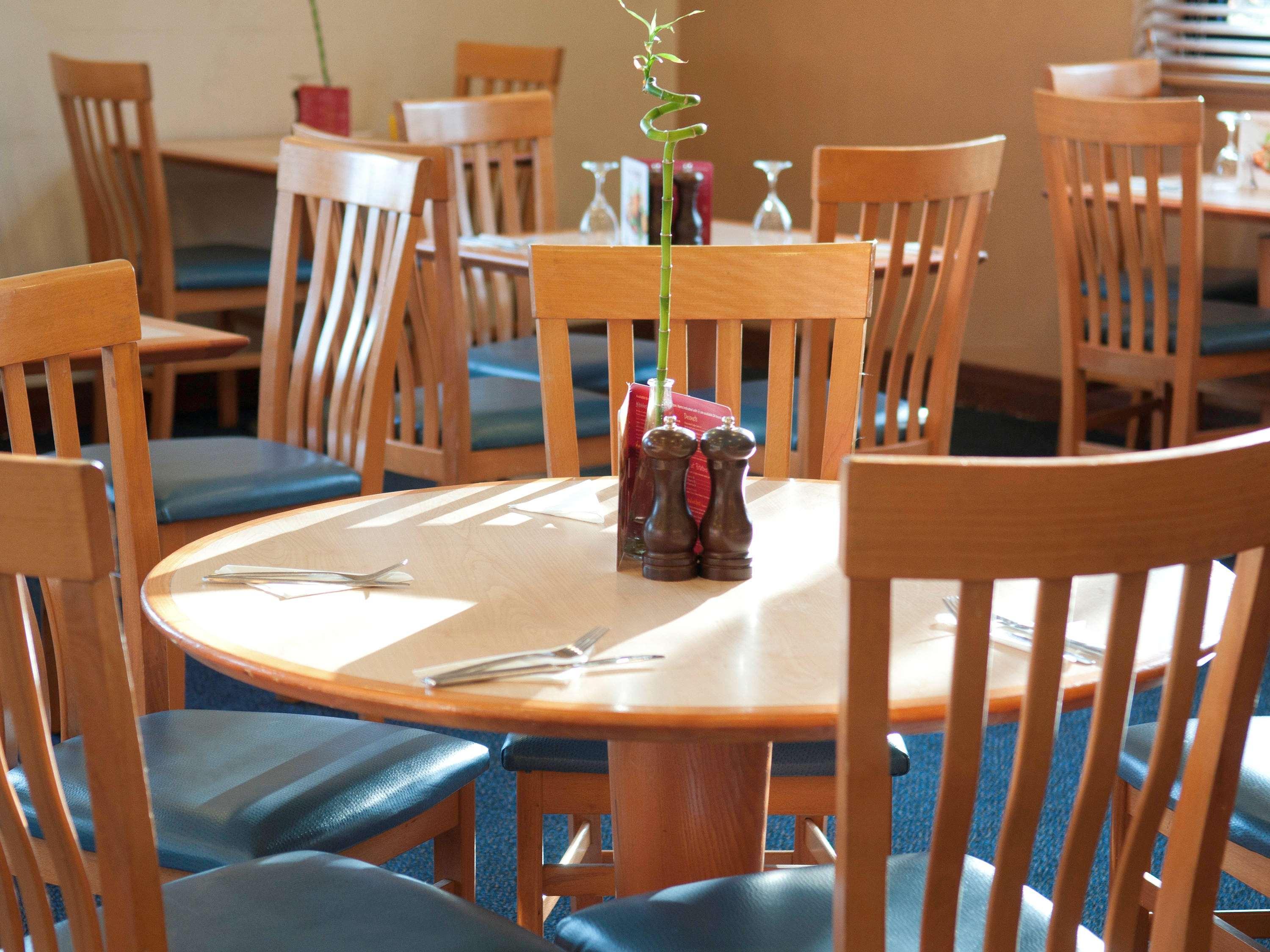 Ibis Wellingborough Hotel Bagian luar foto