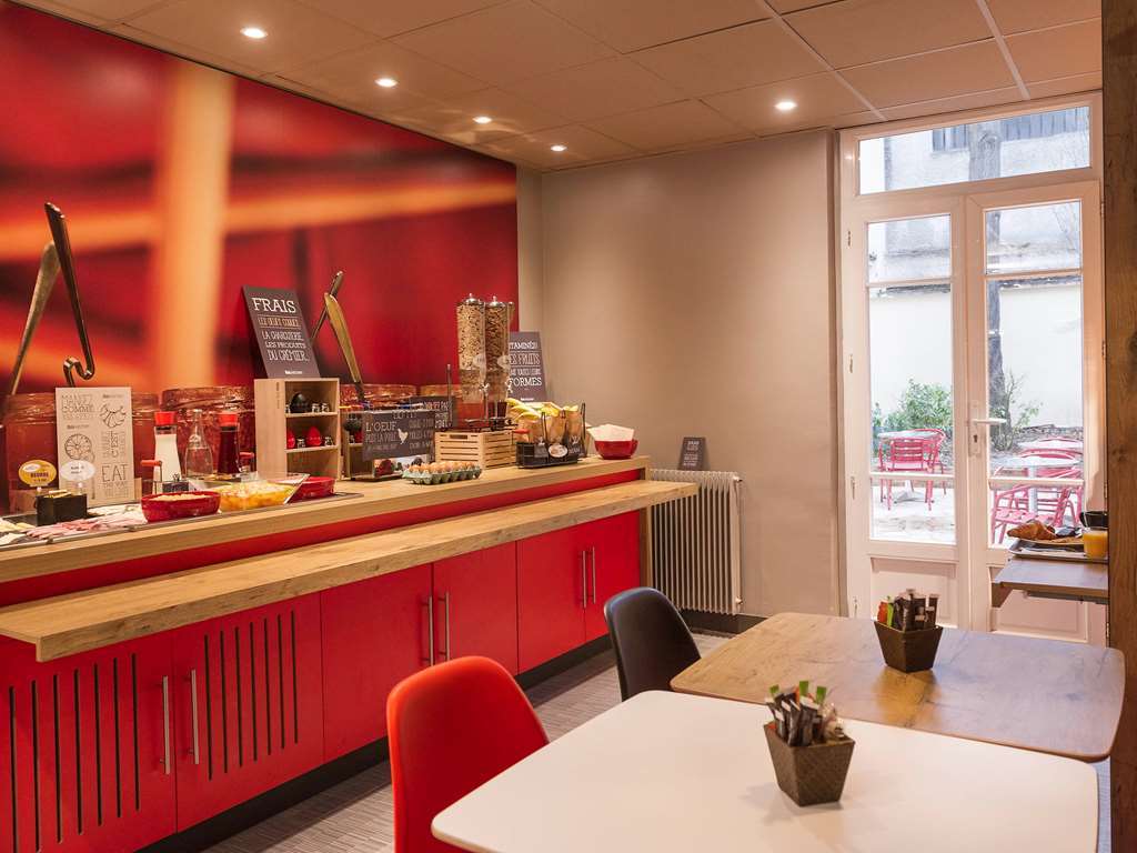 Ibis Wellingborough Hotel Bagian luar foto